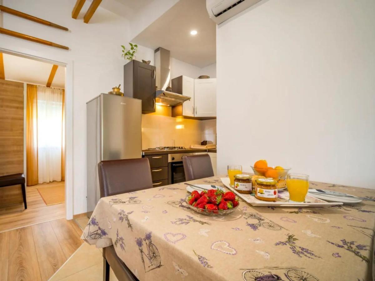 House Green Oaza Zadvarje Luaran gambar
